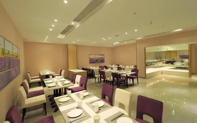 Lavande Hotel·Guangzhou Luoxi Xiajiao Metro Station