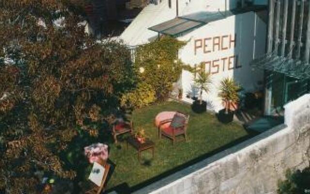 Peach Hostel & Suites