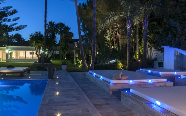 Exclusive 5star sea view villa Elviria