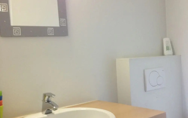 Quaint Farmhouse in Middelkerke Near Beach