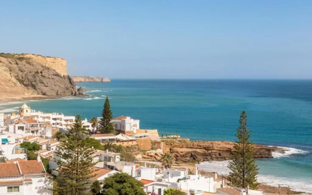 CoolHouses Algarve Luz, 5 bed villa & pool, Casa N