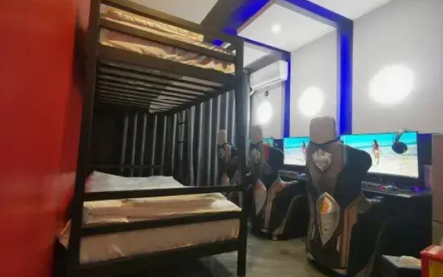 Space E-sports Hotel