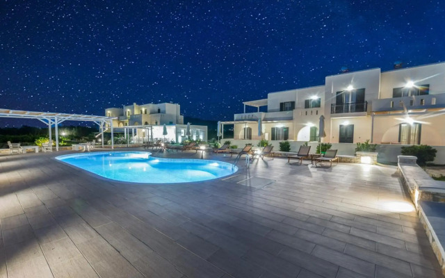 Iphimedeia Apartments & Suites