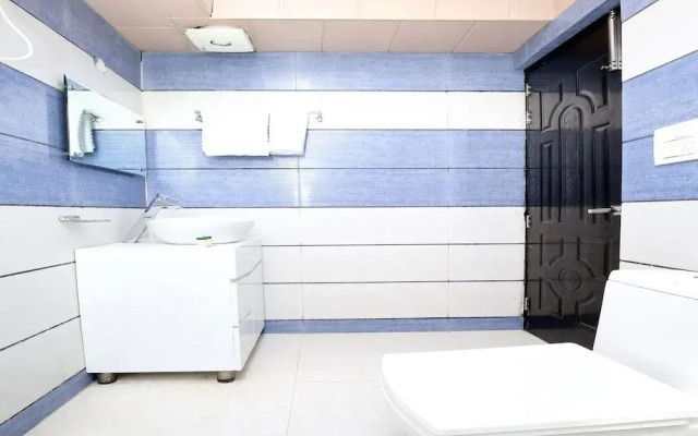 OYO 17081 Hotel Signia