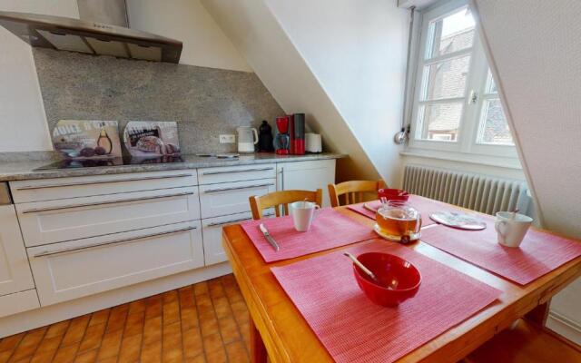 Aux Bijoux de Colmar - Le Saphir - 1 PARKING GRATUIT