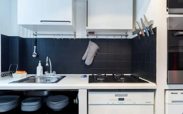 Chic Grenelle 3 Bedroom Apartment in Paris