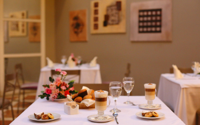 Suites del Bosque Hotel