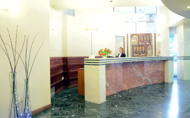 Dorian Inn Hotel