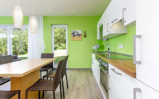 Nature Park Hillside Bungalow