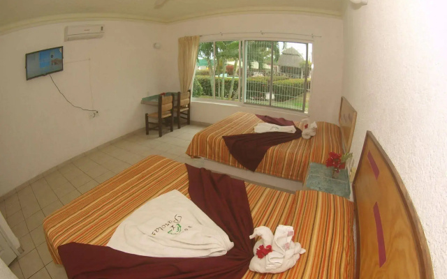 Hotel Parotas Manzanillo