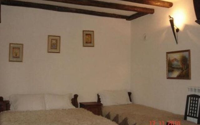 The Old House 1980 Family Hotel