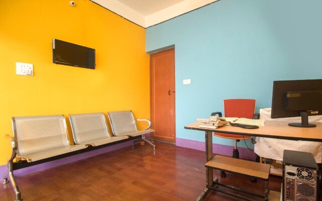 Comfort Zone By OYO Rooms