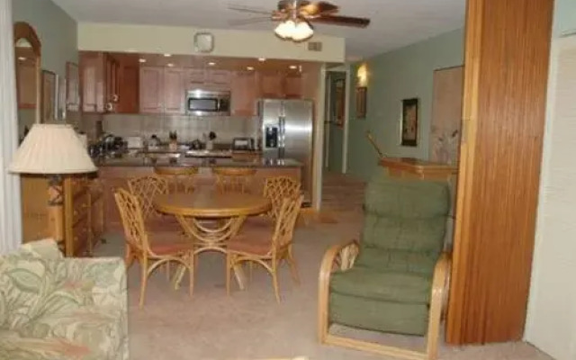 Hale Mahina Beach Resort