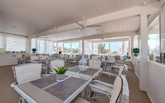 Mykonian Iros Suites & Villas