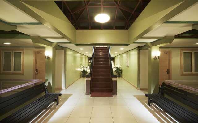 Shore Time Hotel