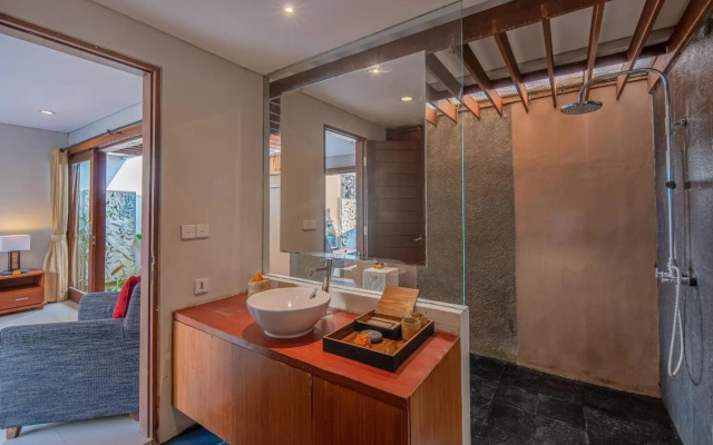 Royal Nyanyi Villa