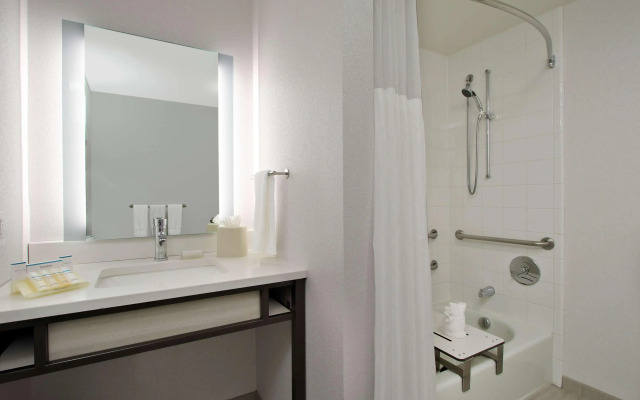 Hilton Garden Inn Columbus-University Area