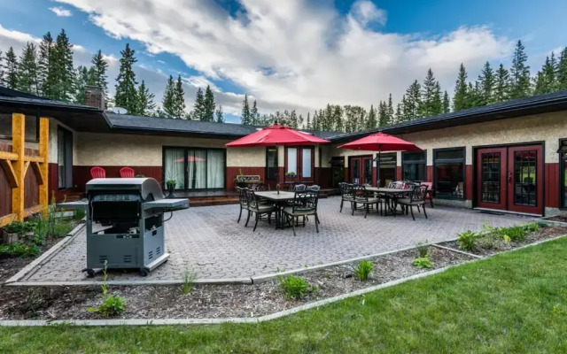 Rustlers Lodge