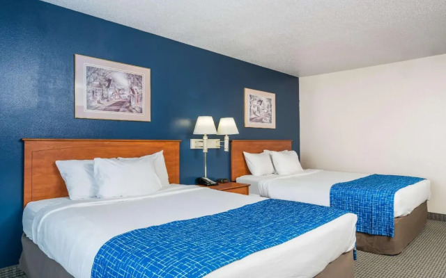 Travelodge & Suites by Wyndham Fargo/Moorhead