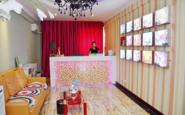 Crystal Hotel (Chengdu Xihua University)