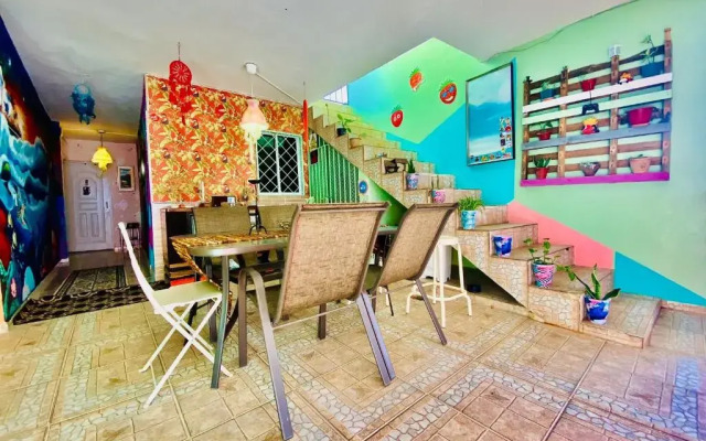 La Fuente House Hostel