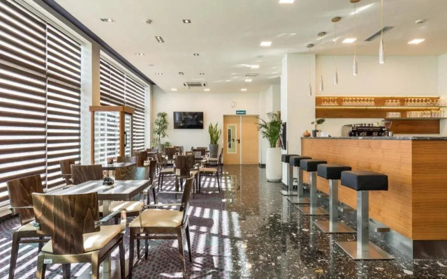 Hotel Mondo