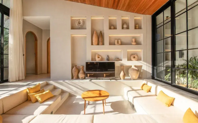 Villa Serai 5br to the Beach