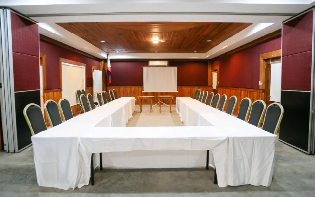 Alta D' Tagaytay Hotel