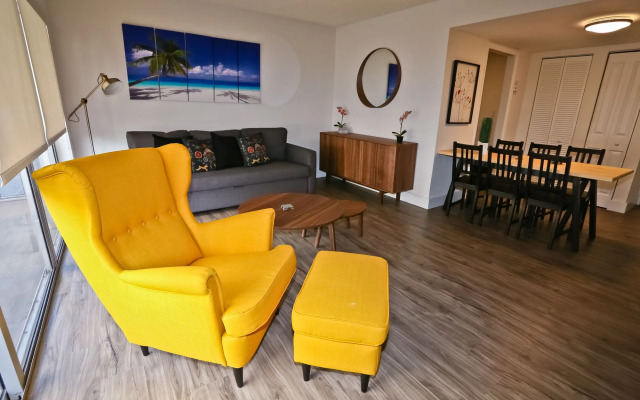 NUOVO Miami Apartments at Coconut Grove