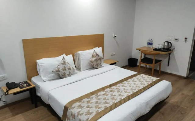 Saltstayz Express – Medicity (Near Medanta Hospital)