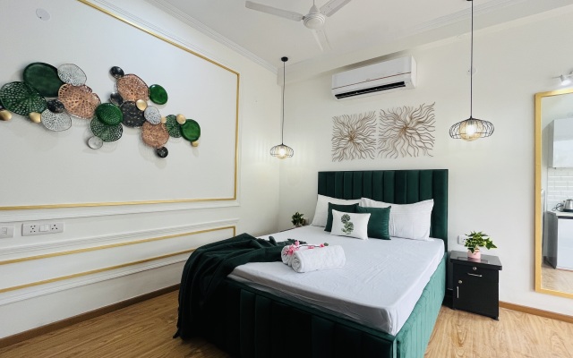 BluO Studio Noida - Balcony, Terrace Garden, Gym