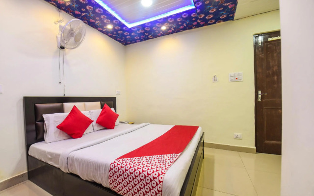 OYO 7917 Hotel Sunbeam