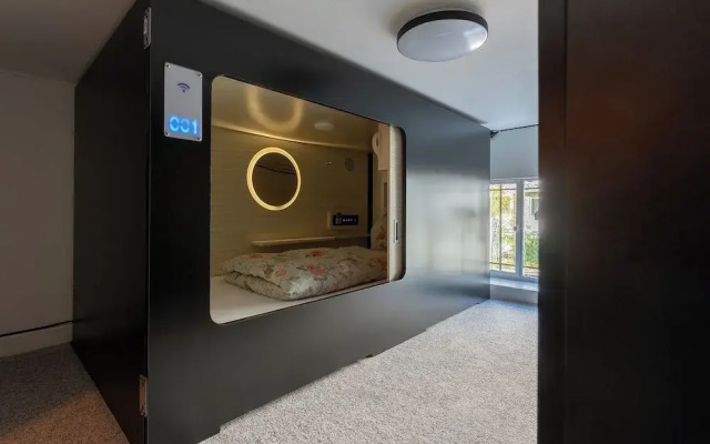 Mue Cubes - Capsule Hotel