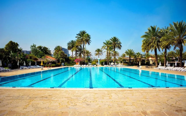 Portemilio Hotel And Resort