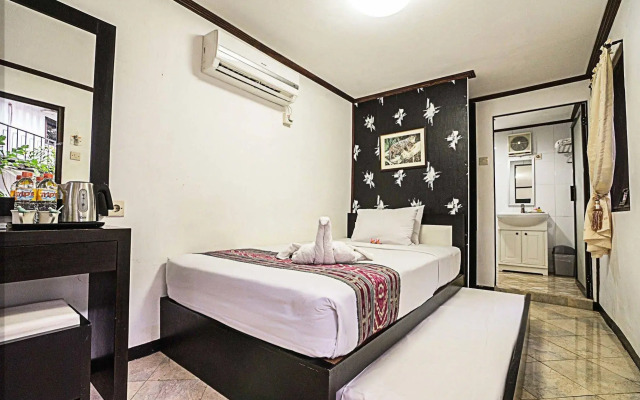Royal Caravan Hotel Trawas