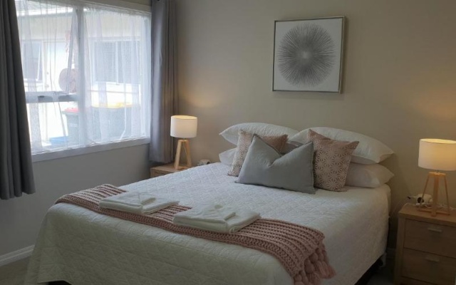 Rose Apartments Unit 6 Central Rotorua-Accommodation & Spa – Guest Rooms – Rotorua