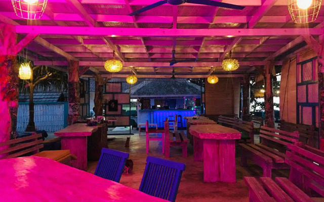 Pelangi Cottage and Bar