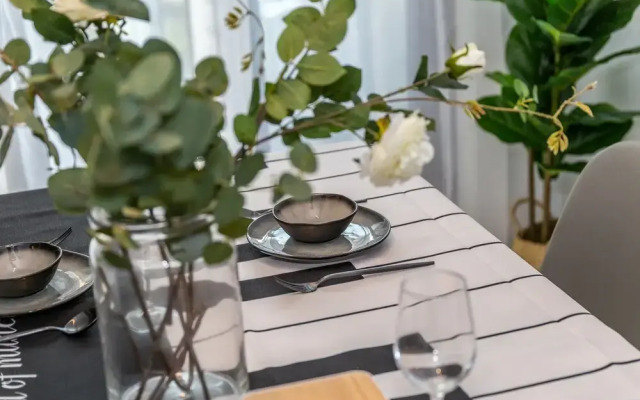 Locals Boutique Apartment Huafa Plaza 35