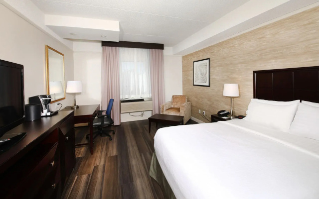 Holiday Inn & Suites Windsor Ambassador Bridge by IHG