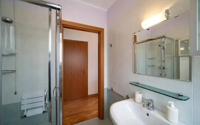 In Suite Lake 2