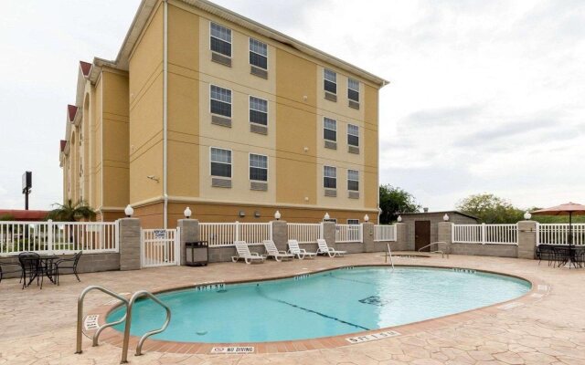 Best Western Ingleside Inn & Suites