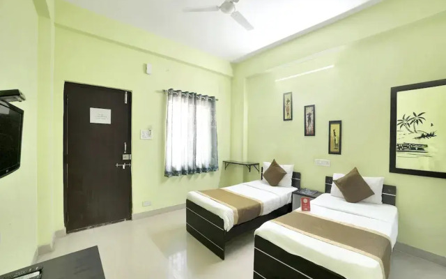 OYO 5564 Hitech Suites