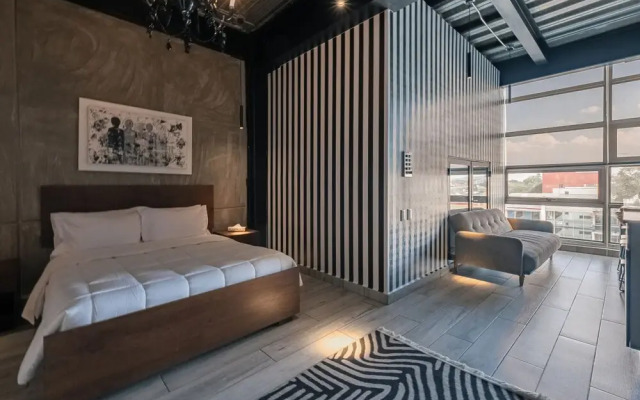 The Striped Loft Modern Elegance in a Centric Location