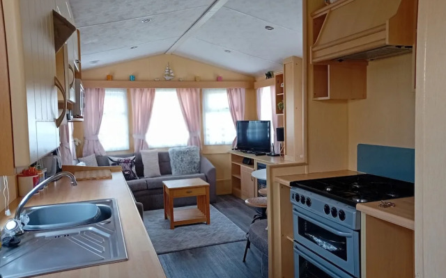 Serenity Place Caravan 2 Double Beds With Varanda