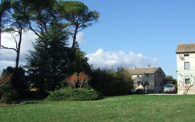 Elegante Appartamento in Villa con Piscina