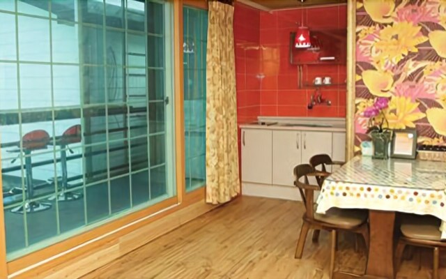 Yeongdeok Daekyung Pension