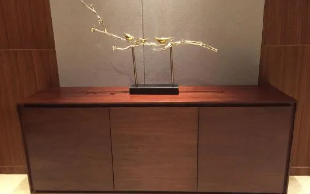 Hengdian Yihe Hotel (Qinwang Palace Dream Valley Branch)