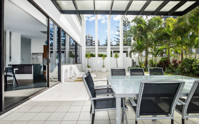 Ultra Broadbeach