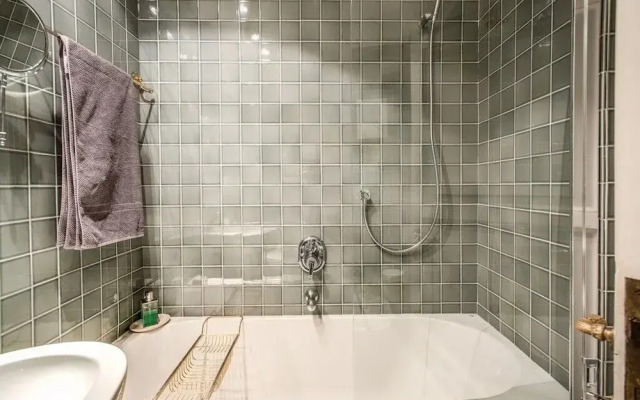 Wonderful Apartment With Balcony In Piazza Margana
