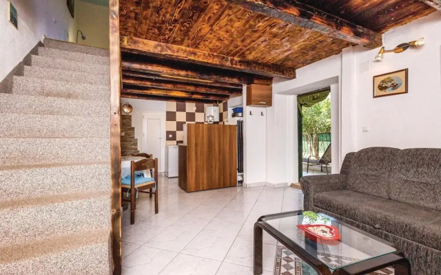 Stunning Home in Stinica With Wifi and 1 Bedrooms